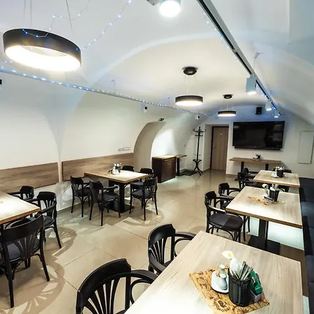 Отель Trebovska Restaurace 2*