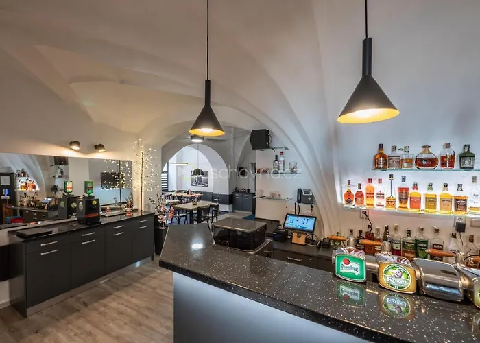 Trebovska Restaurace Hotell 2*