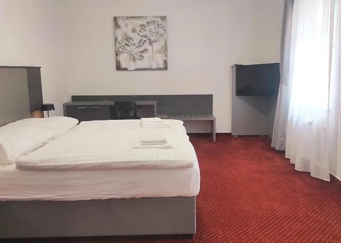 Třebovská Restaurace 2*